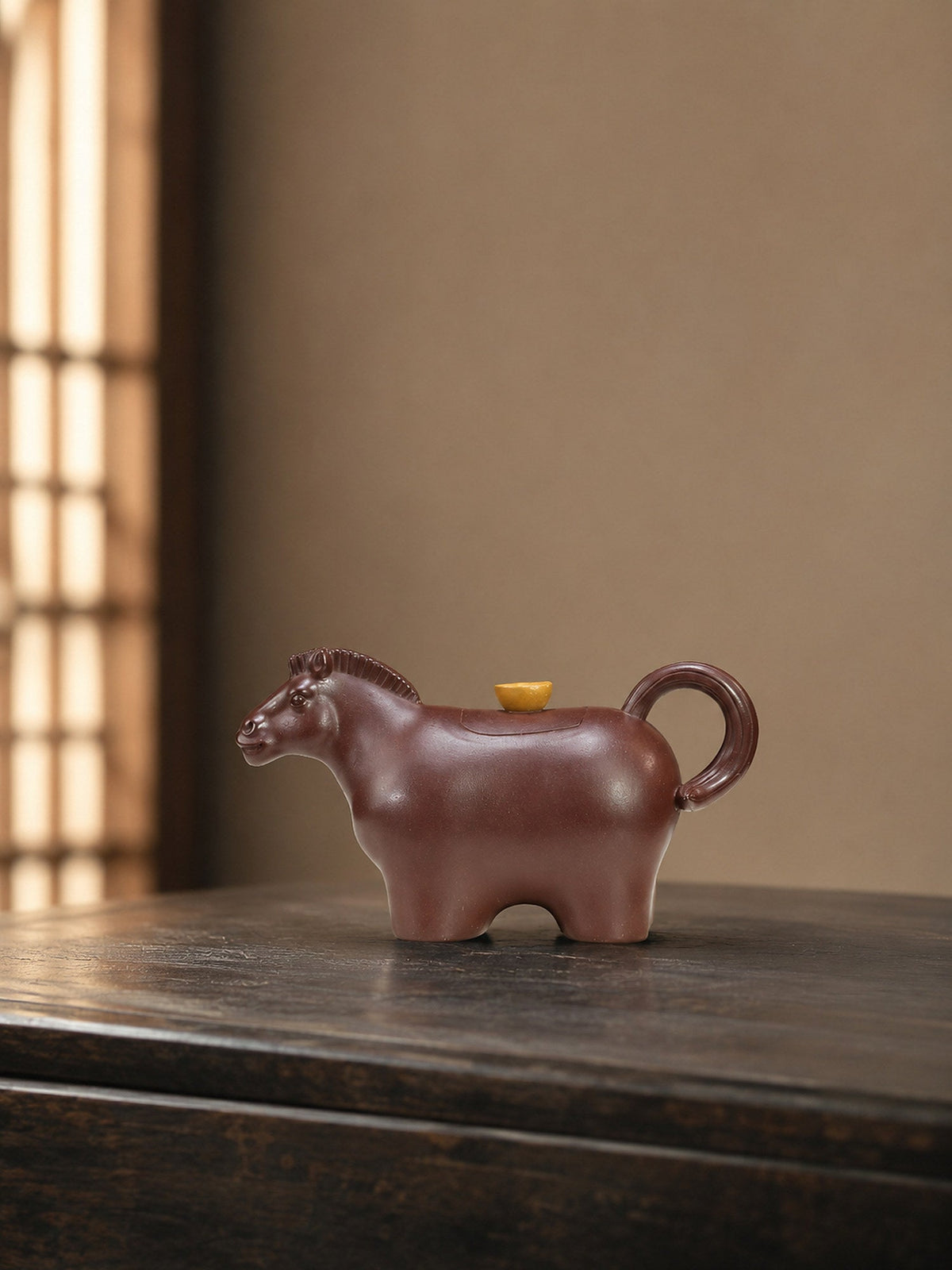 Handmade Sculptural Form Yixing Zisha Teapot – Aged Zini Clay, 140ml