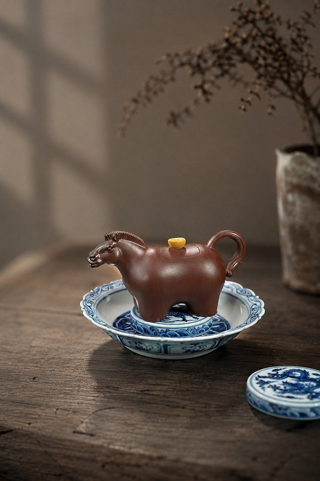 Handmade Sculptural Form Yixing Zisha Teapot – Aged Zini Clay, 140ml