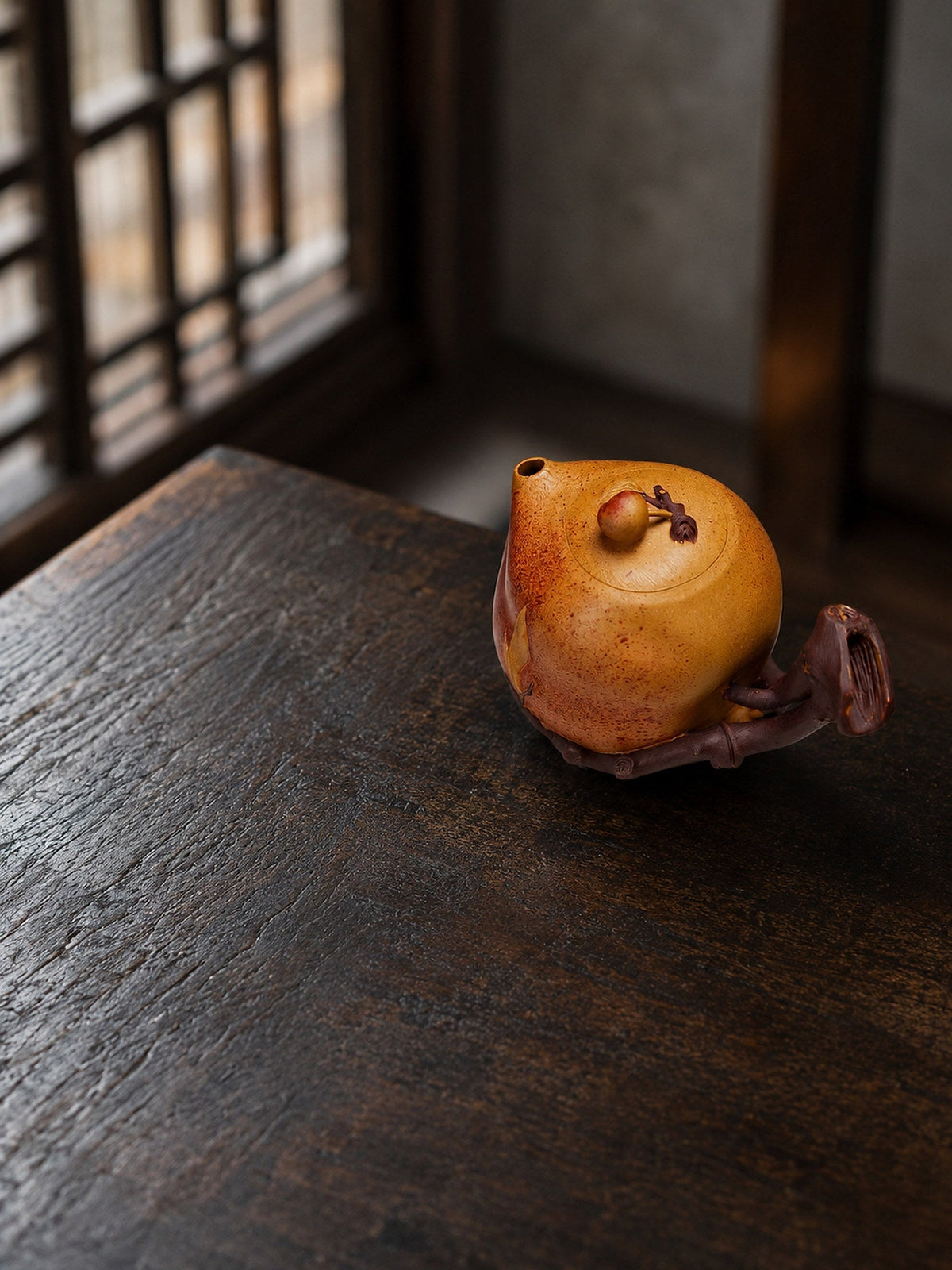 Handmade Sculptural Form Yixing Zisha Teapot – Duanni and Zini Clay, 180ml