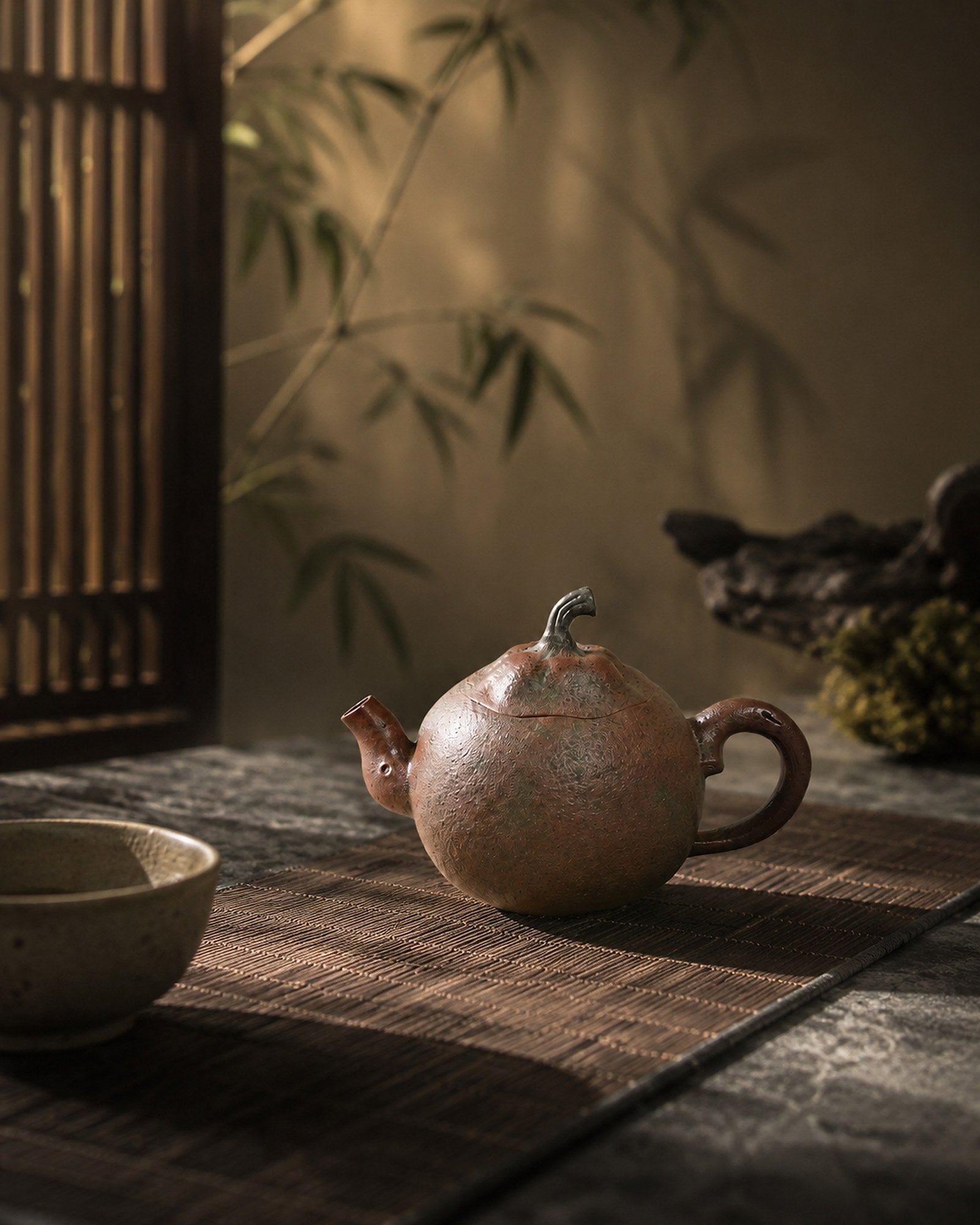 Sculptural Form Yixing Zisha Teapot – Duanni Clay, 135ml