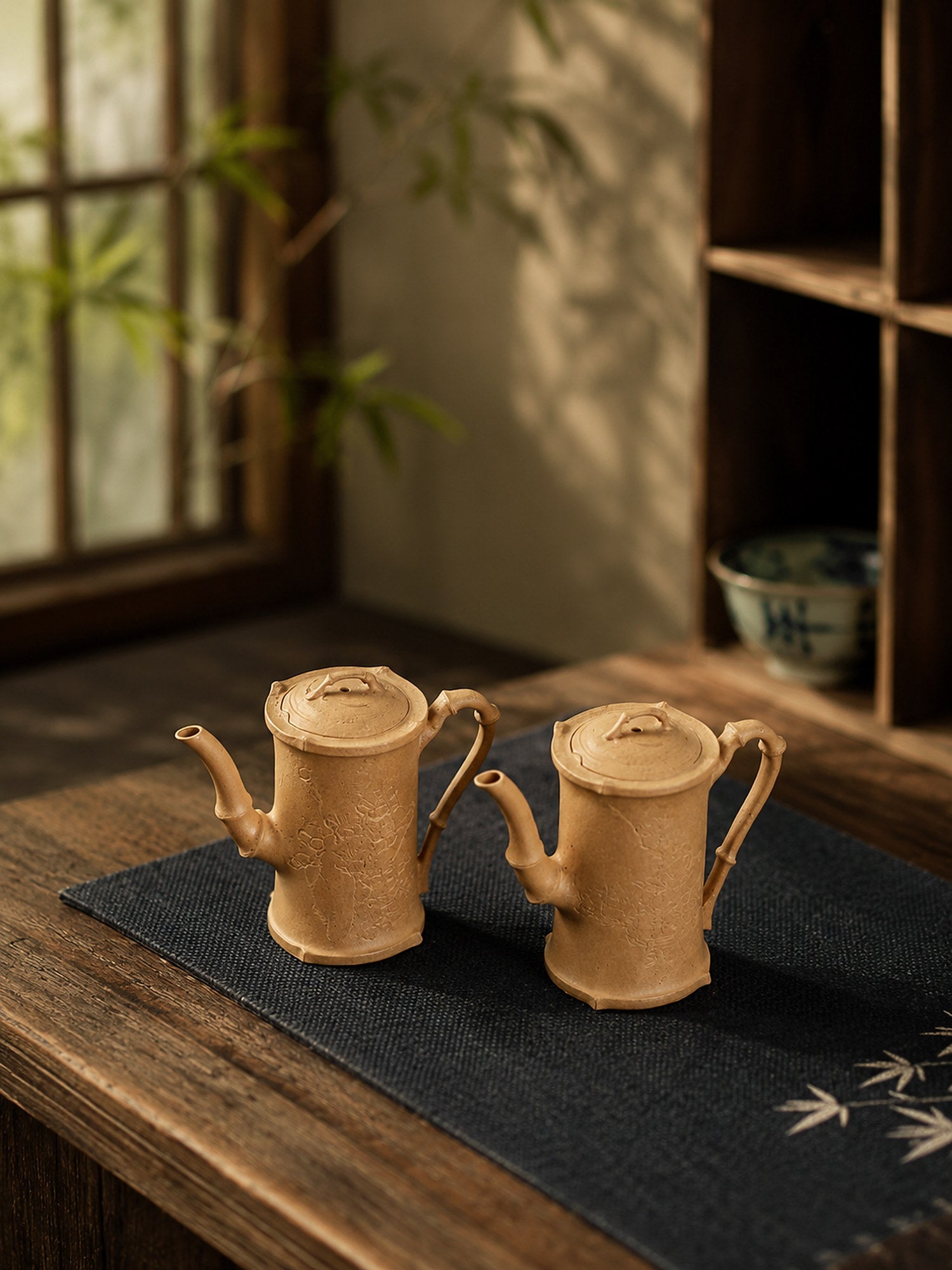 Sculptural Form Yixing Zisha Teapot – Duanni Clay, 135ml