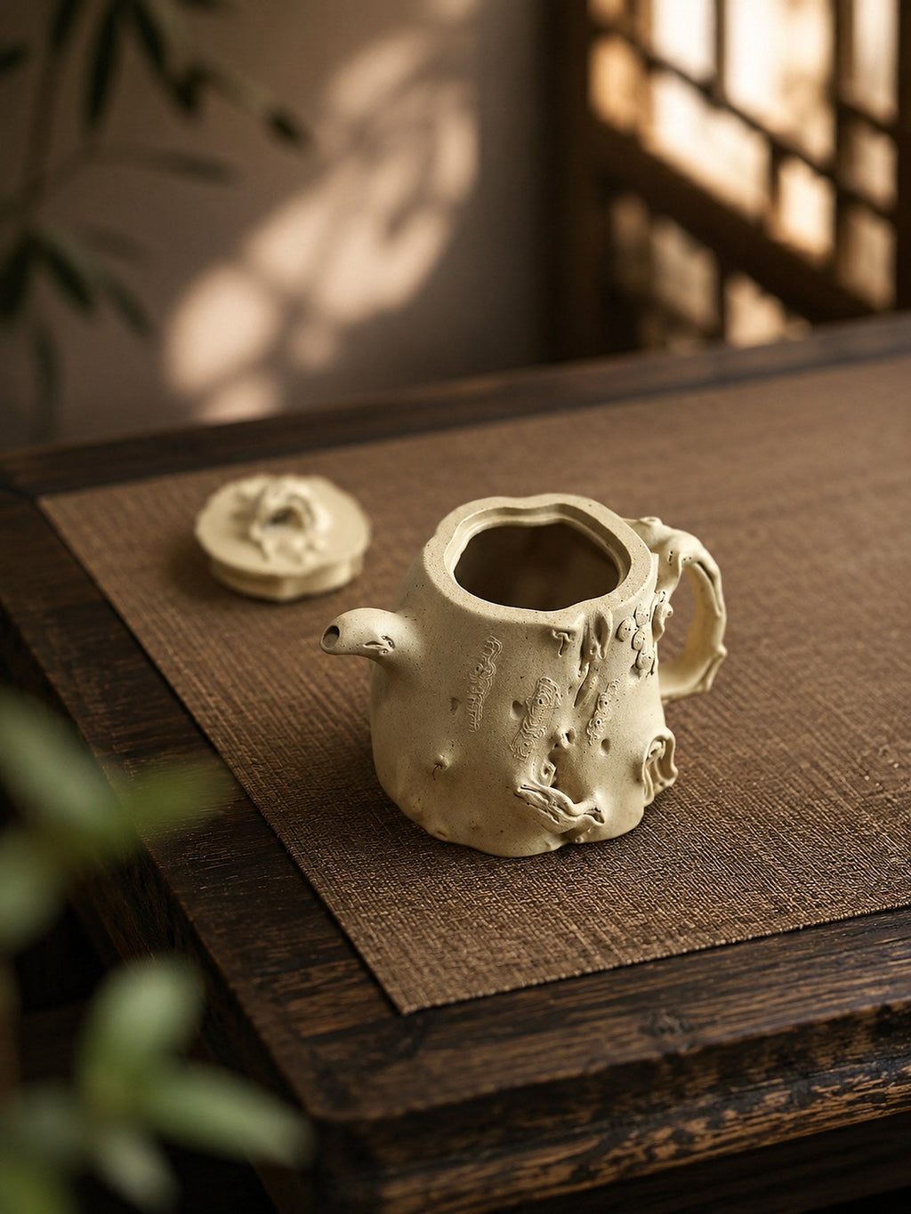 Handmade Sculptural Form Yixing Zisha Teapot – Duanni Clay, 200ml – No. 290