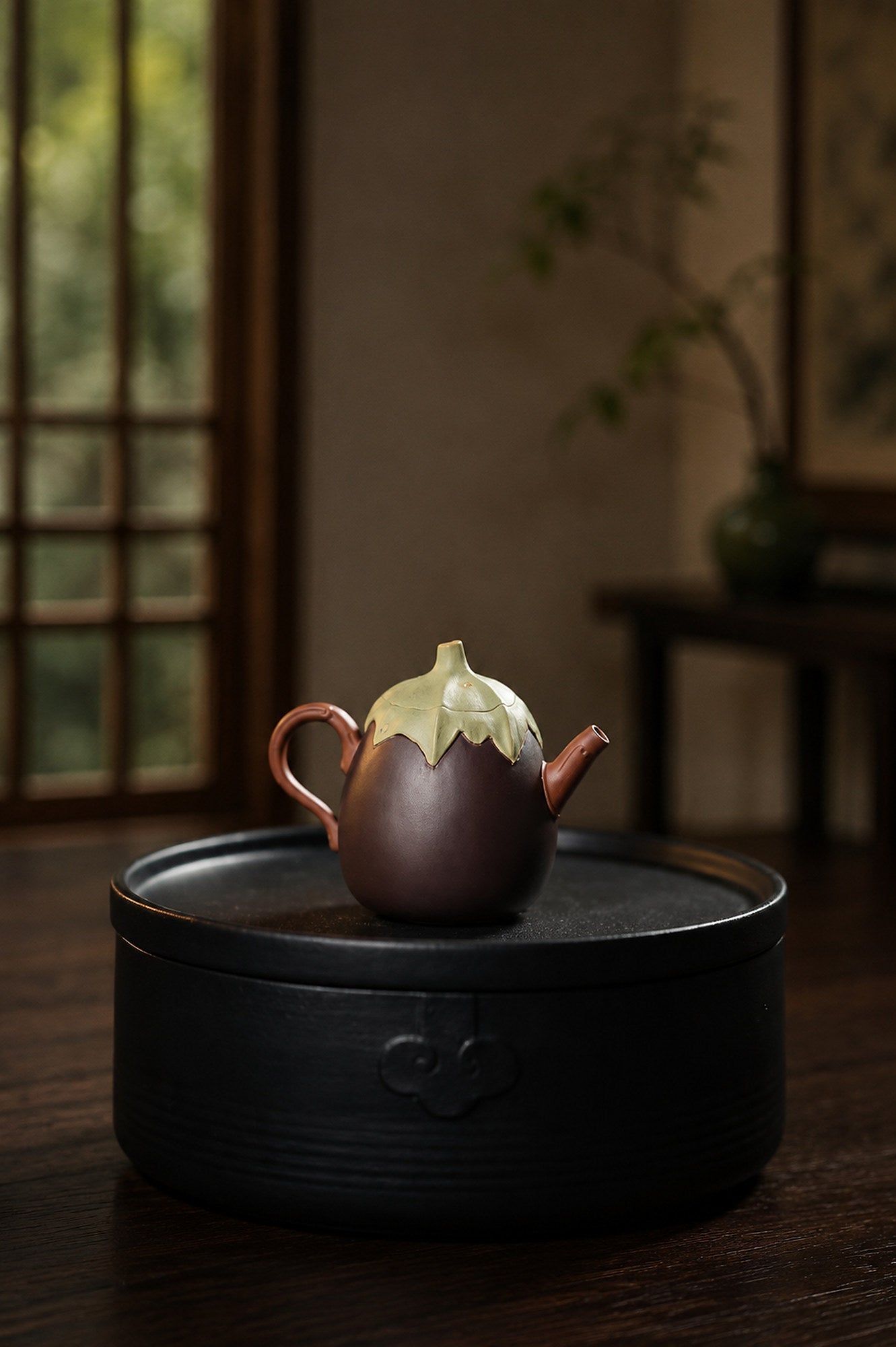 Handmade Sculptural Form Yixing Zisha Teapot – Duanni Clay, 150ml – No. 301