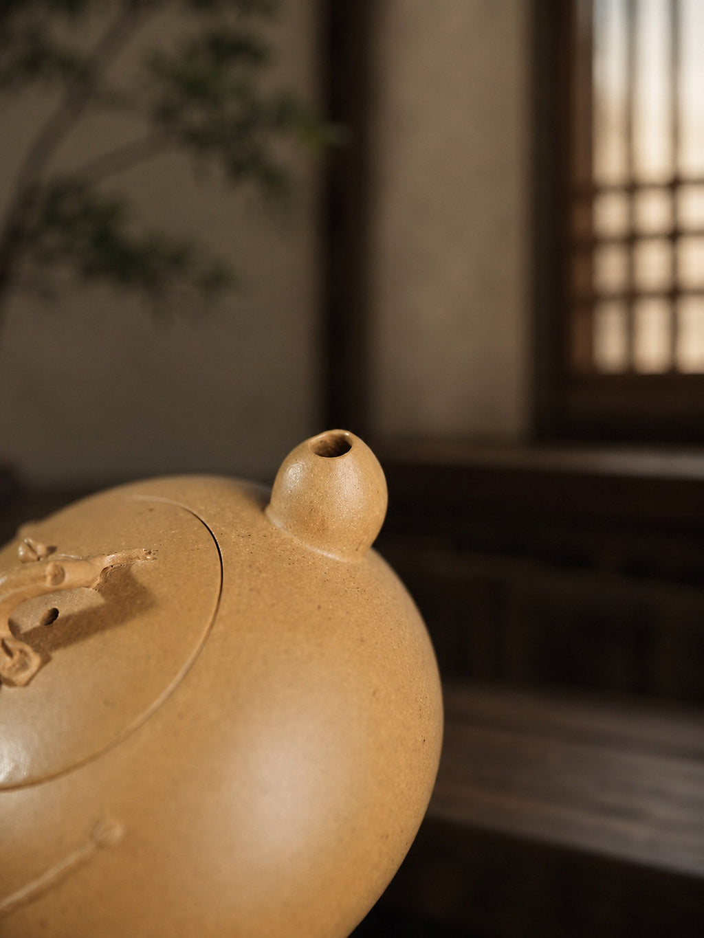 Sculptural Form Yixing Zisha Teapot – Duanni Clay, 100ml