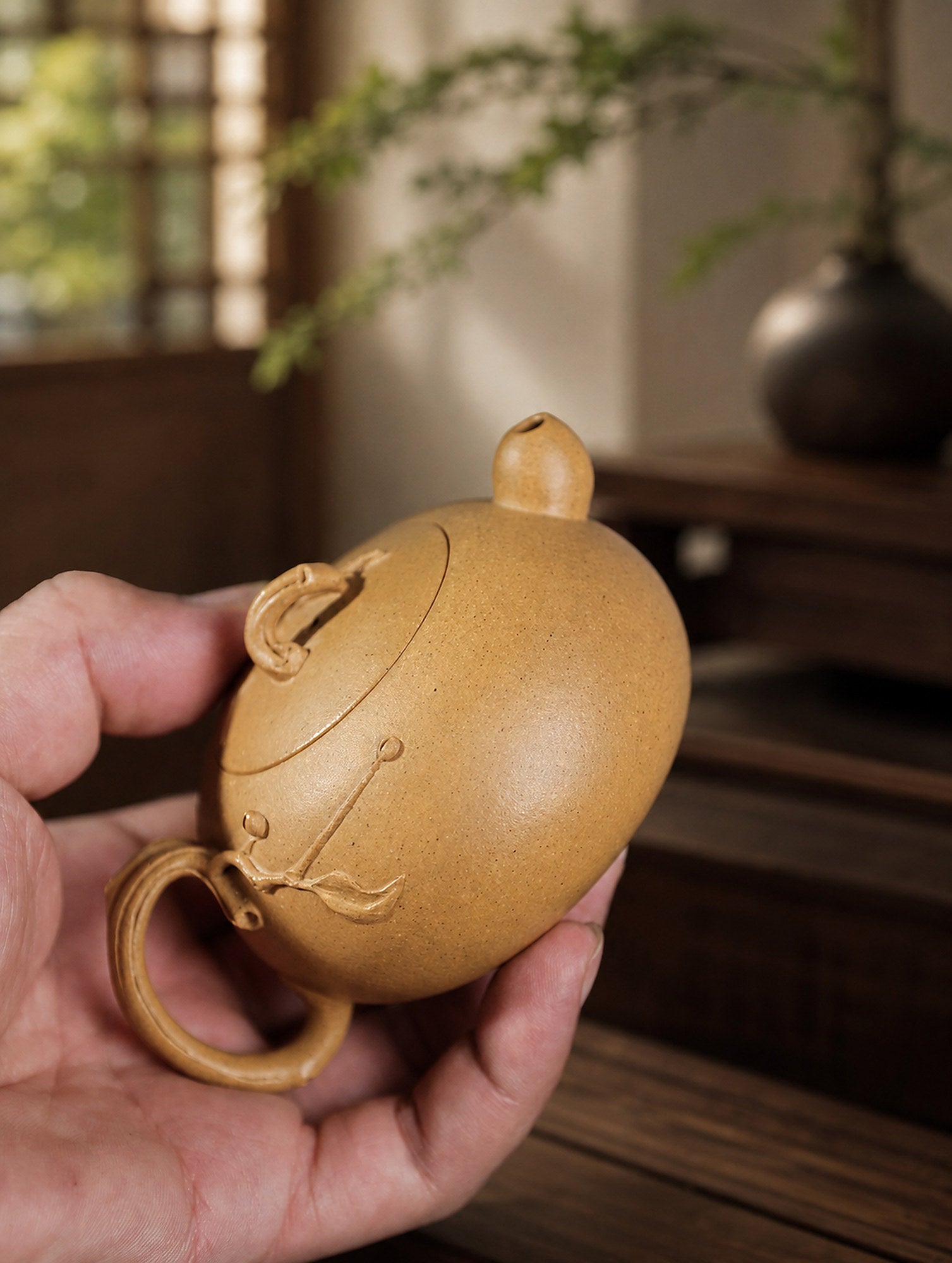 Sculptural Form Yixing Zisha Teapot – Duanni Clay, 100ml