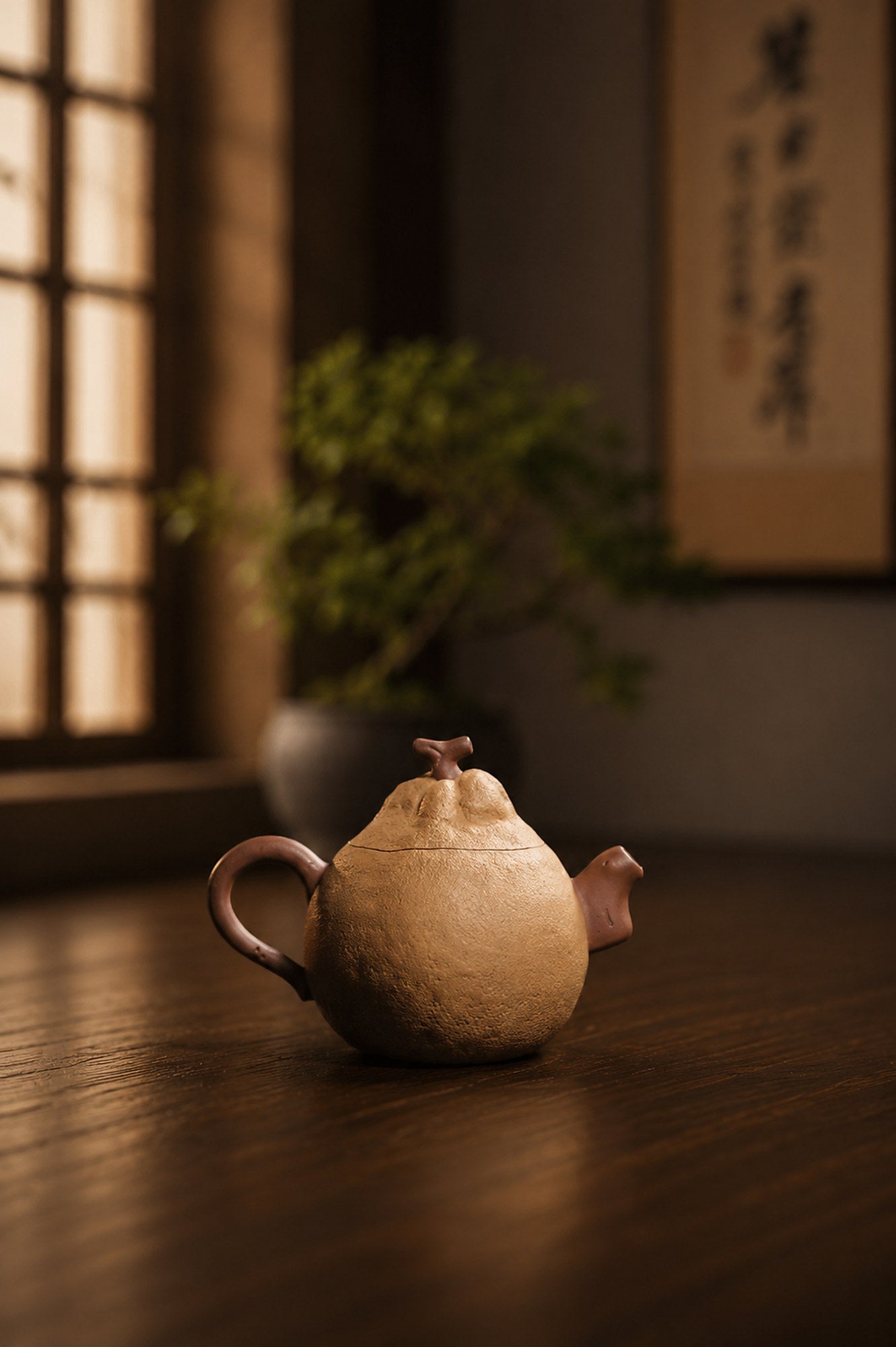 Handmade Sculptural Form Yixing Zisha Teapot – Duanni Clay, 150ml – No. 314