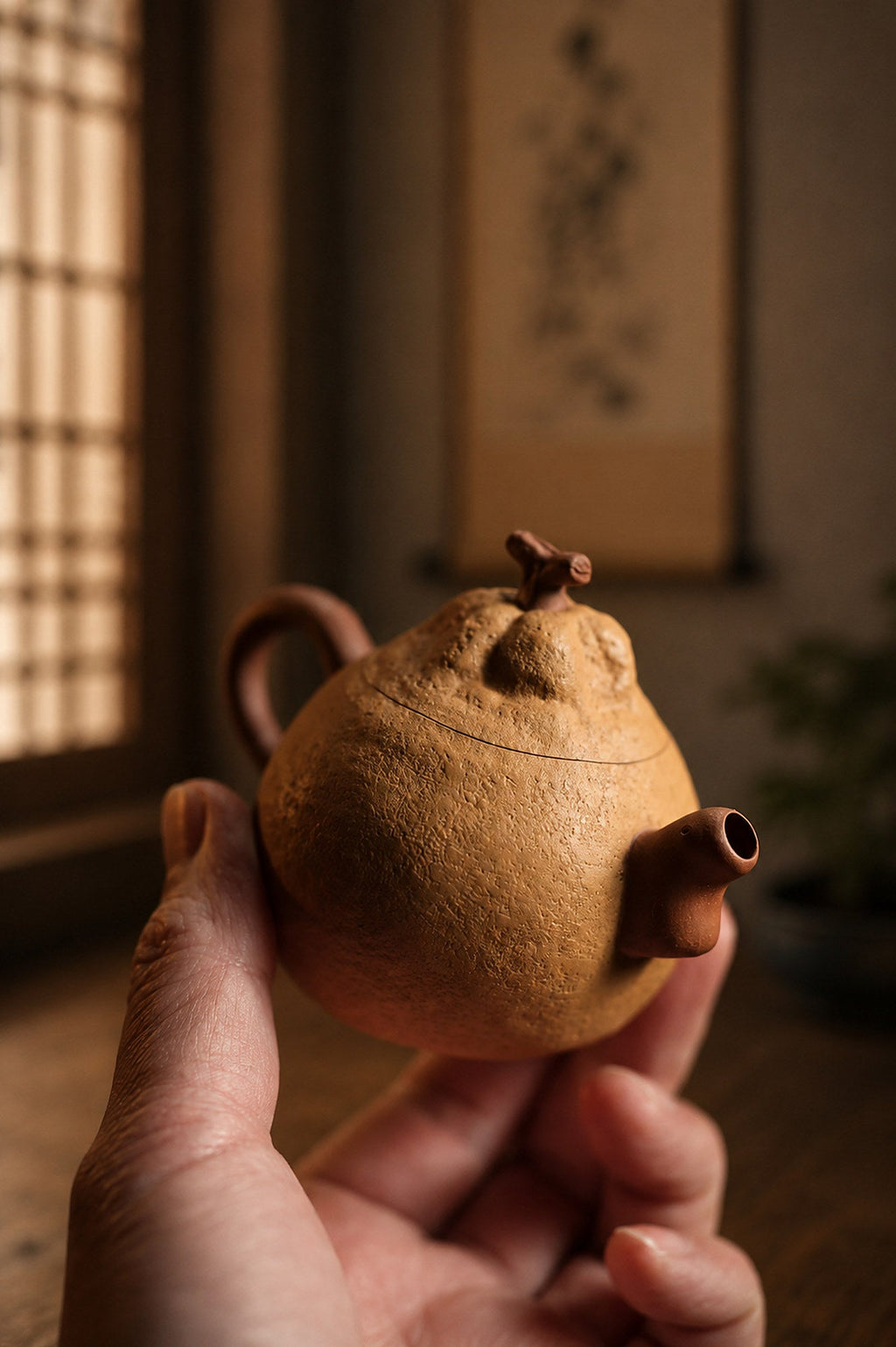 Handmade Sculptural Form Yixing Zisha Teapot – Duanni Clay, 150ml – No. 314