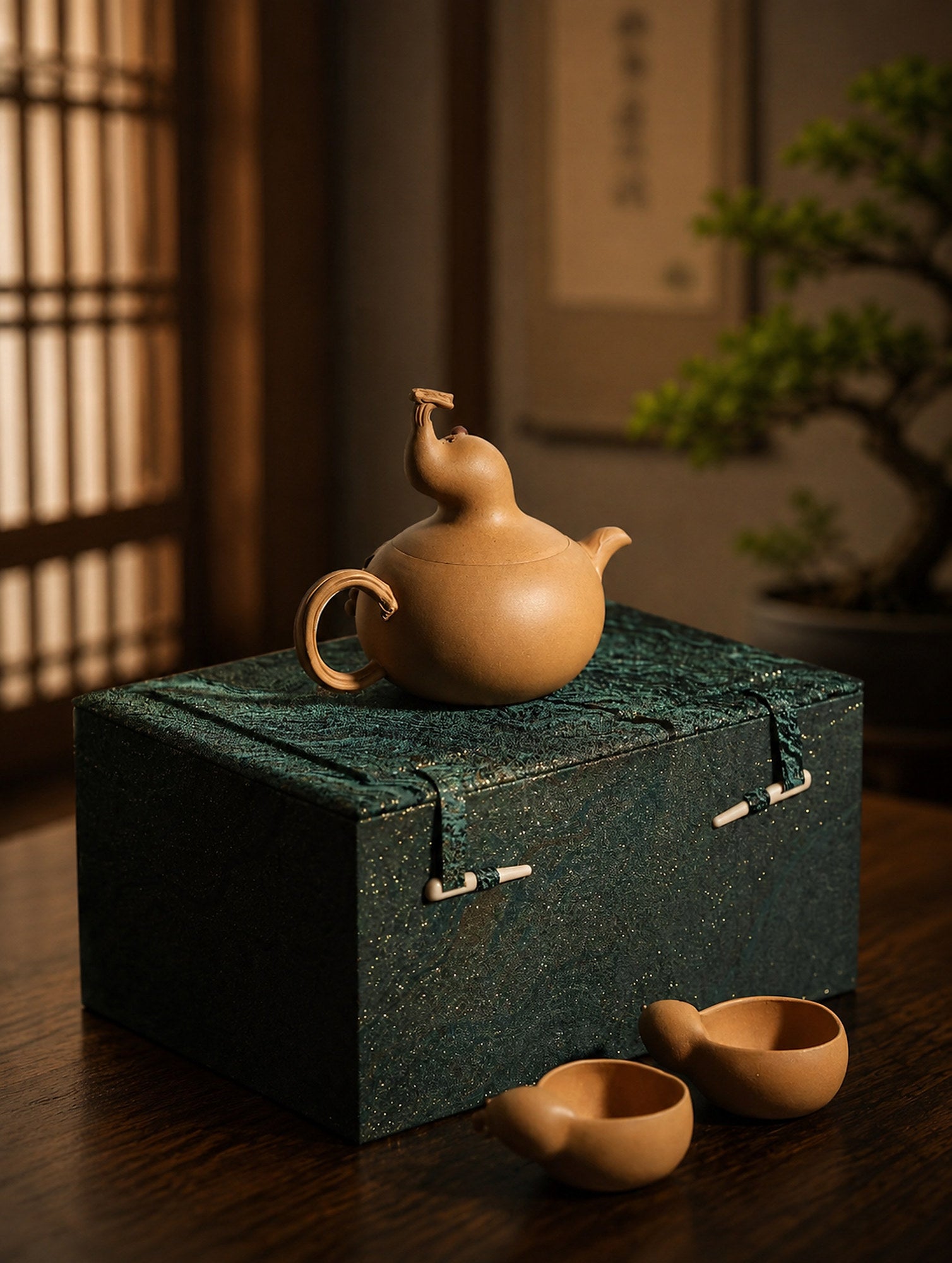 Handmade Sculptural Form Yixing Zisha Teapot – Duanni Clay, 240ml