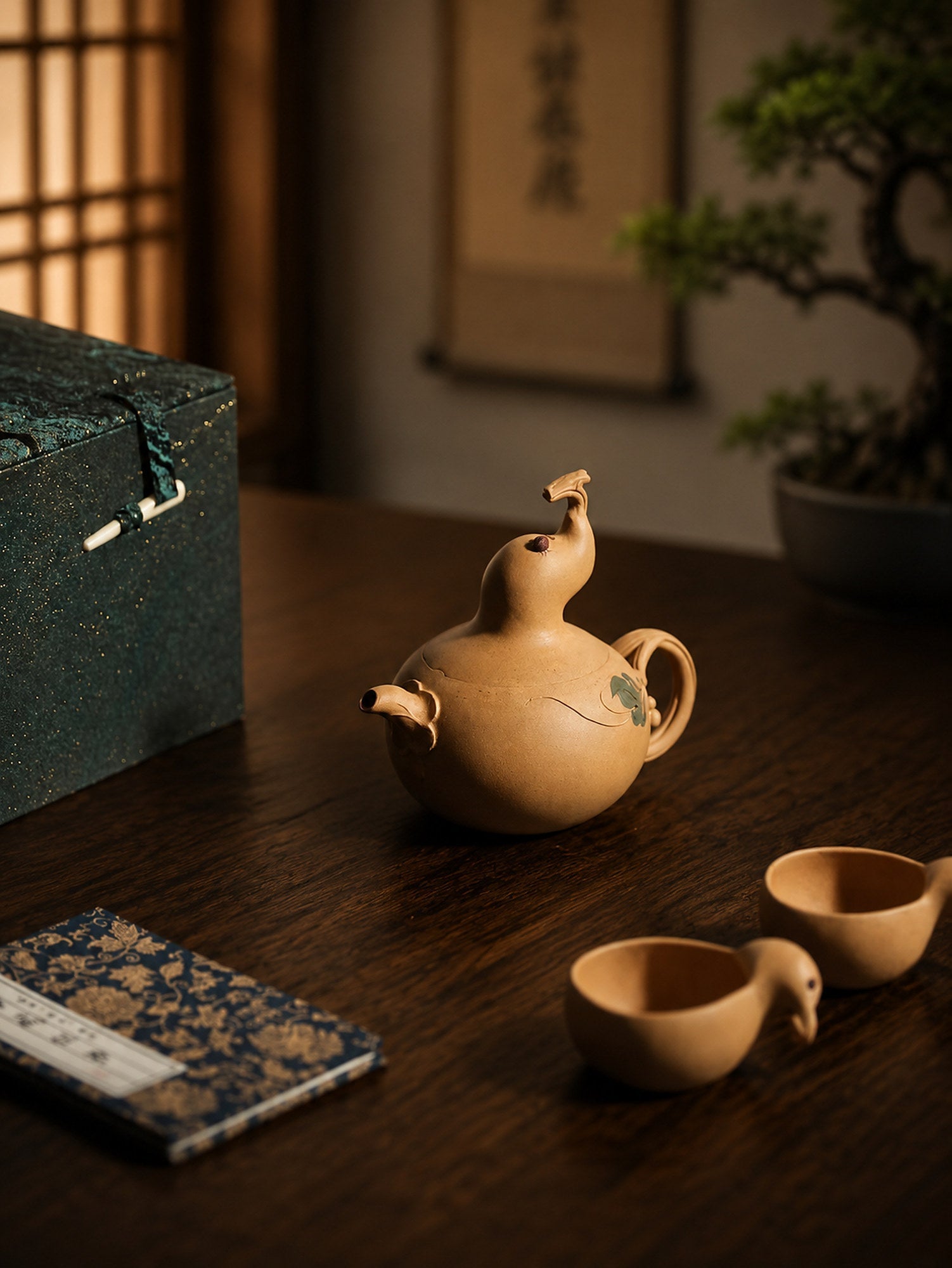 Handmade Sculptural Form Yixing Zisha Teapot – Duanni Clay, 240ml