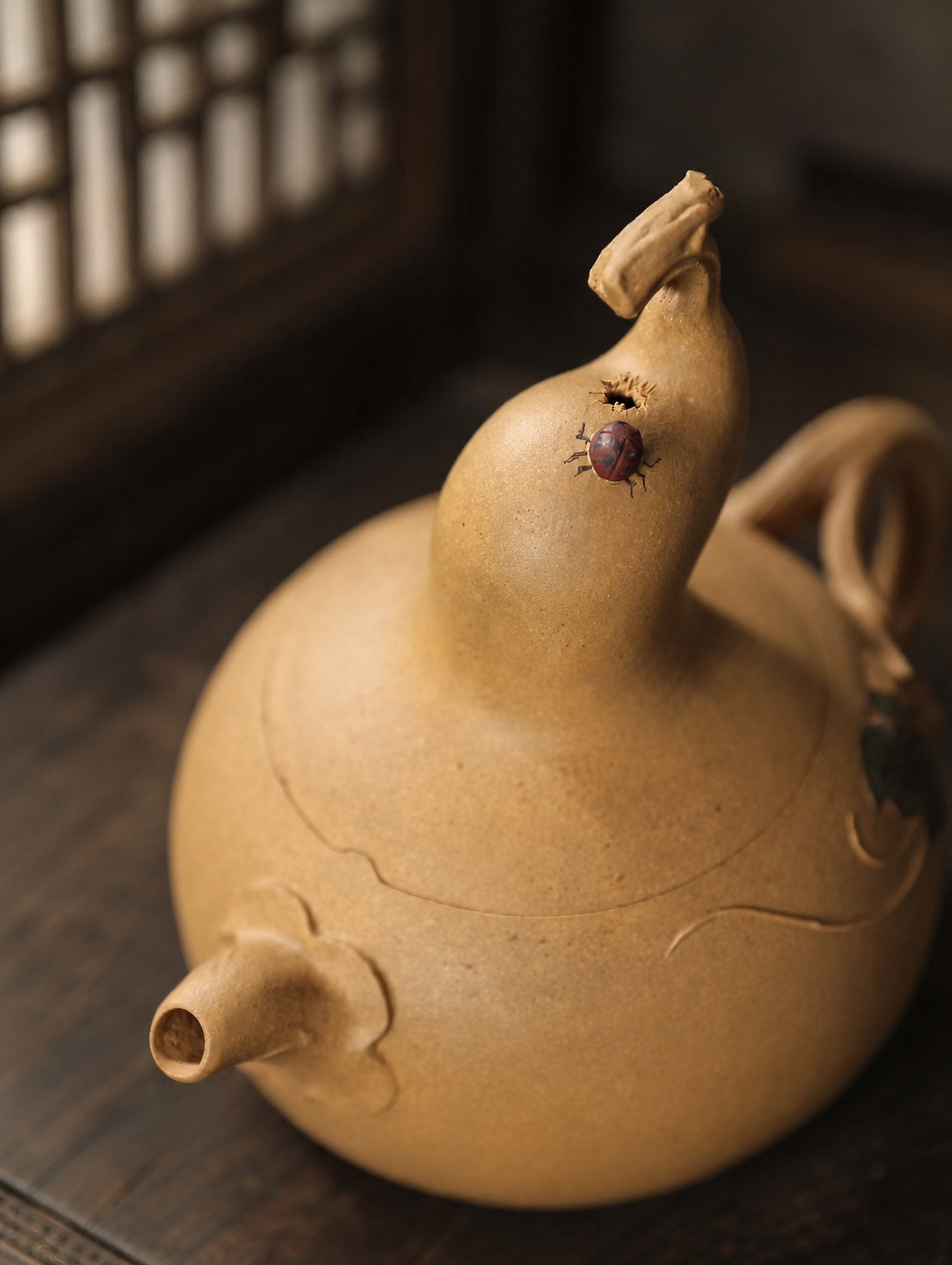 Handmade Sculptural Form Yixing Zisha Teapot – Duanni Clay, 240ml