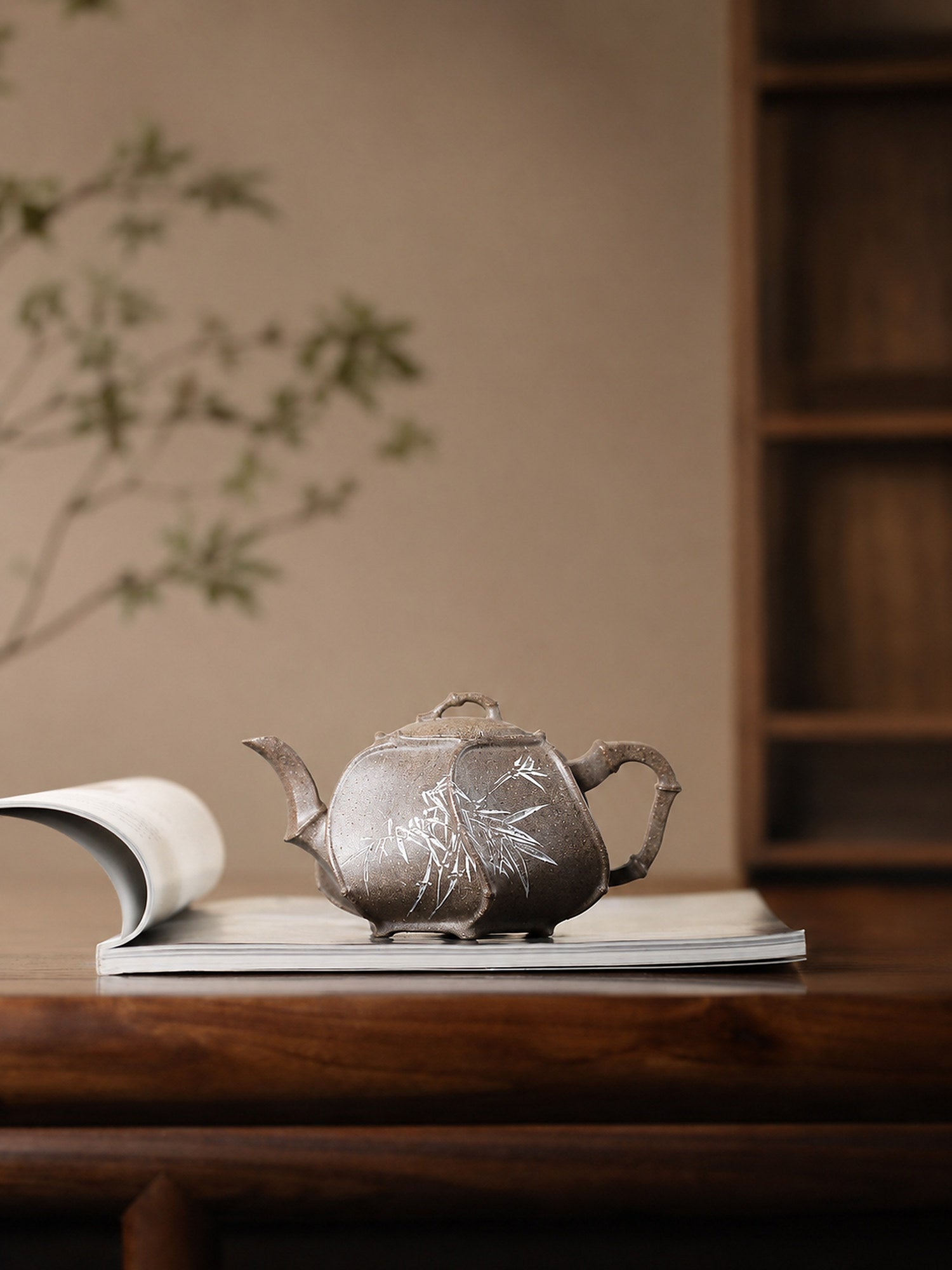 Handmade Sculptural Form Yixing Zisha Teapot – Duanni Clay, 200ml – No. 316