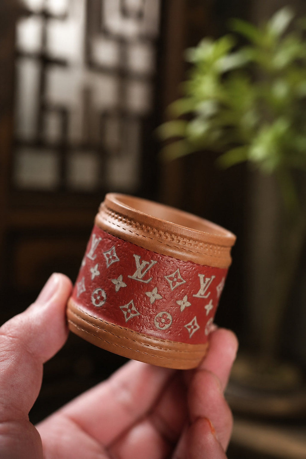 Handmade Sculptural Form Yixing Zisha Teapot – Duanni Clay, 150ml – No. 321