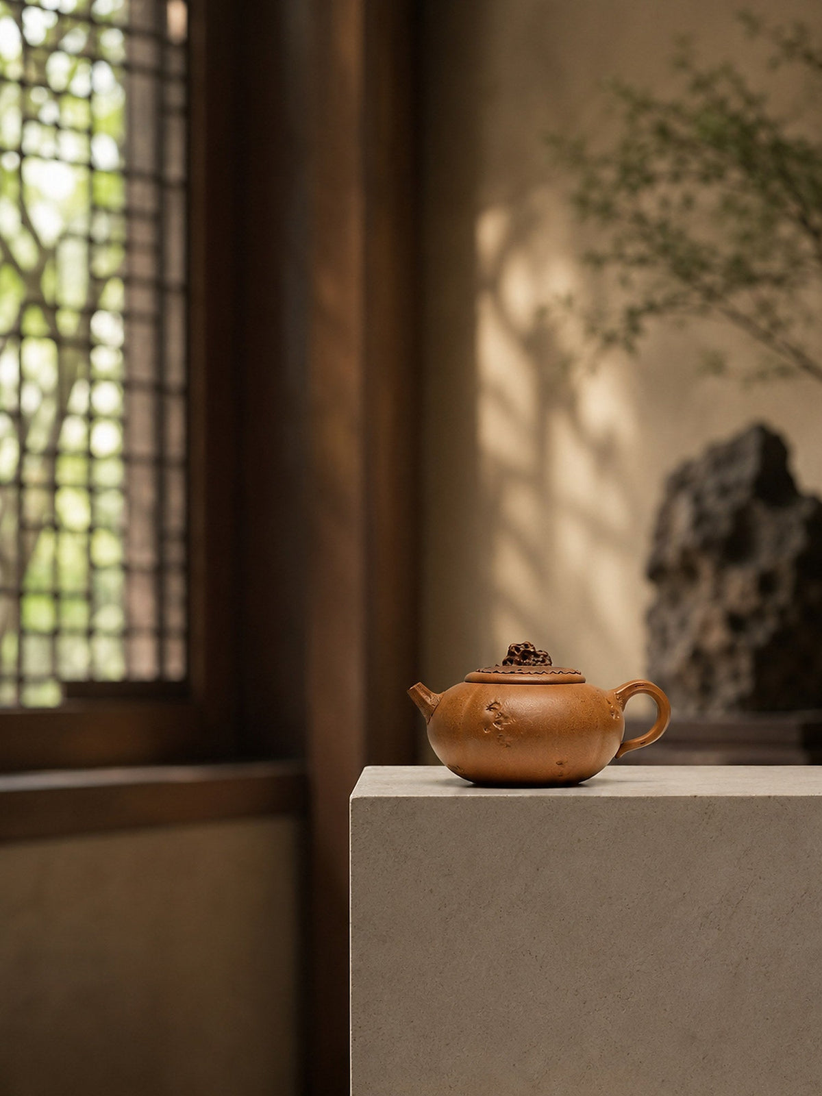 Handmade Sculptural Form Yixing Zisha Teapot – Golden Duanni Clay, 200ml