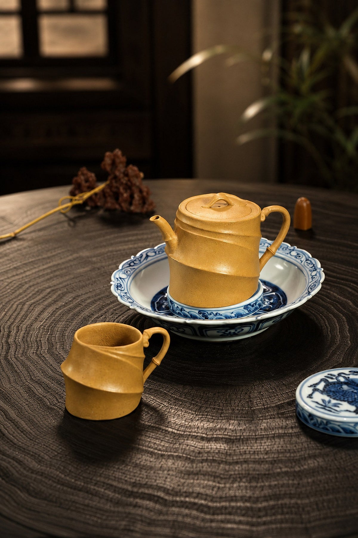 Handmade Sculptural Form Yixing Zisha Teapot – Golden Duanni Clay, 125ml