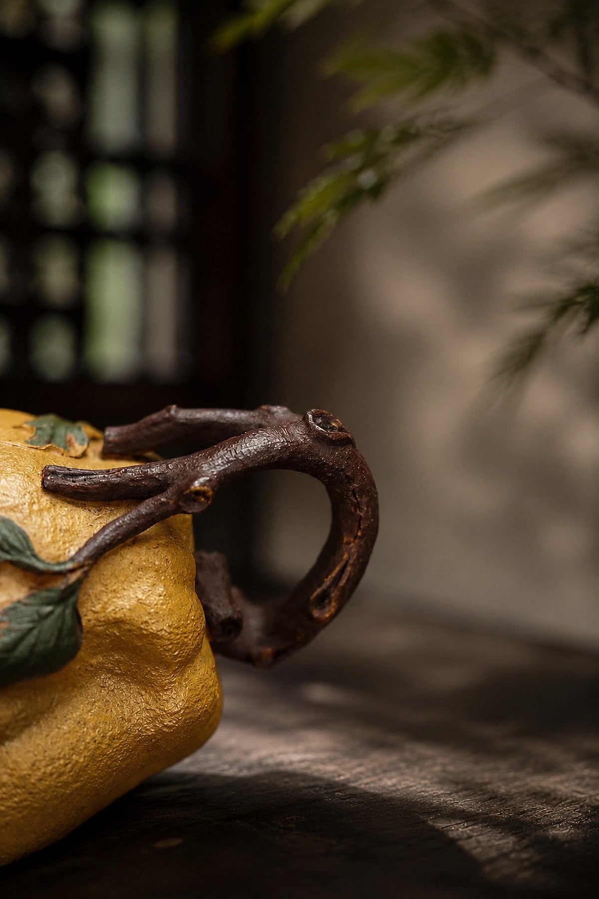 Handmade Sculptural Form Yixing Zisha Teapot – Golden Duanni Clay, 165ml