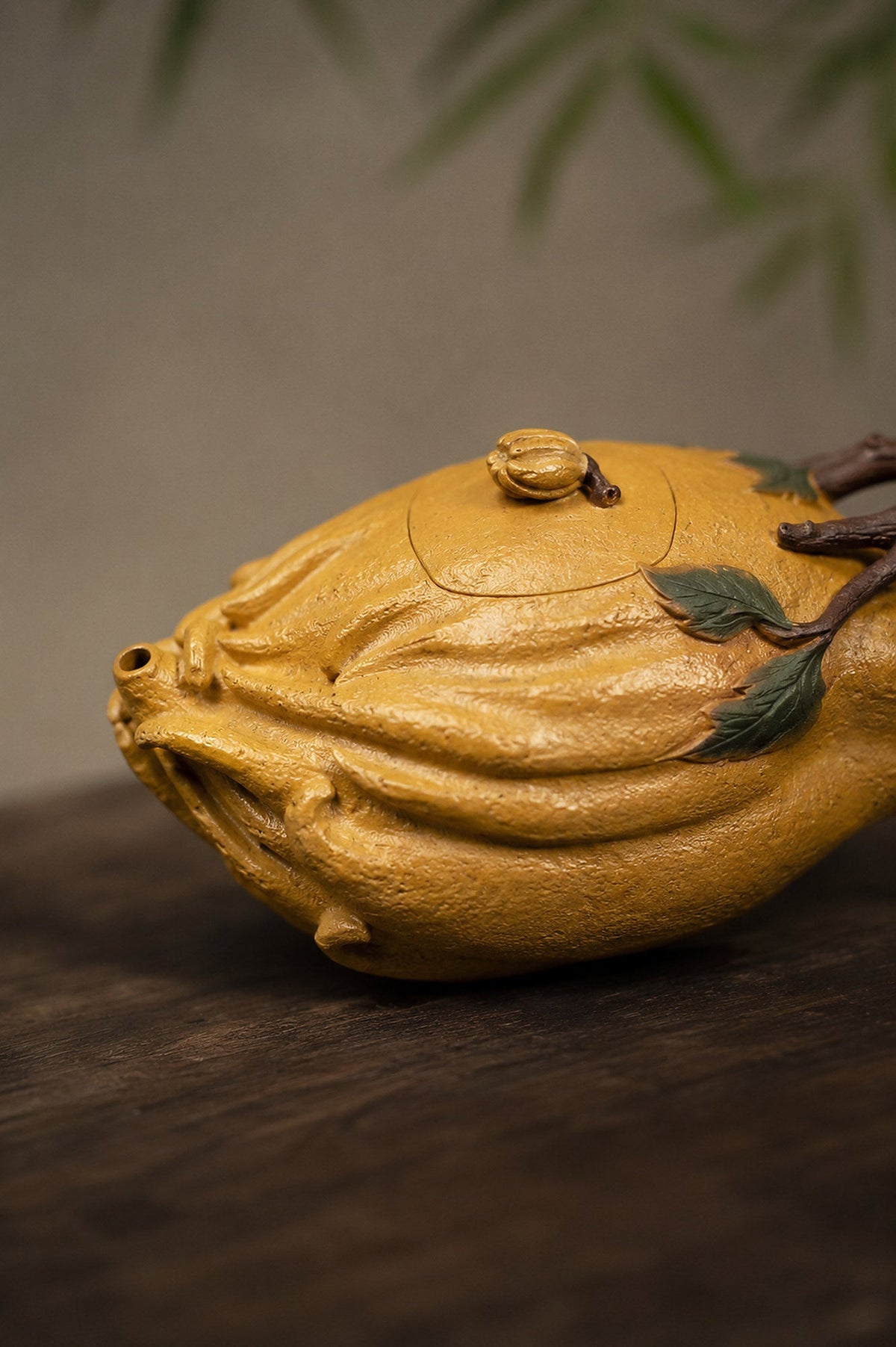 Handmade Sculptural Form Yixing Zisha Teapot – Golden Duanni Clay, 165ml