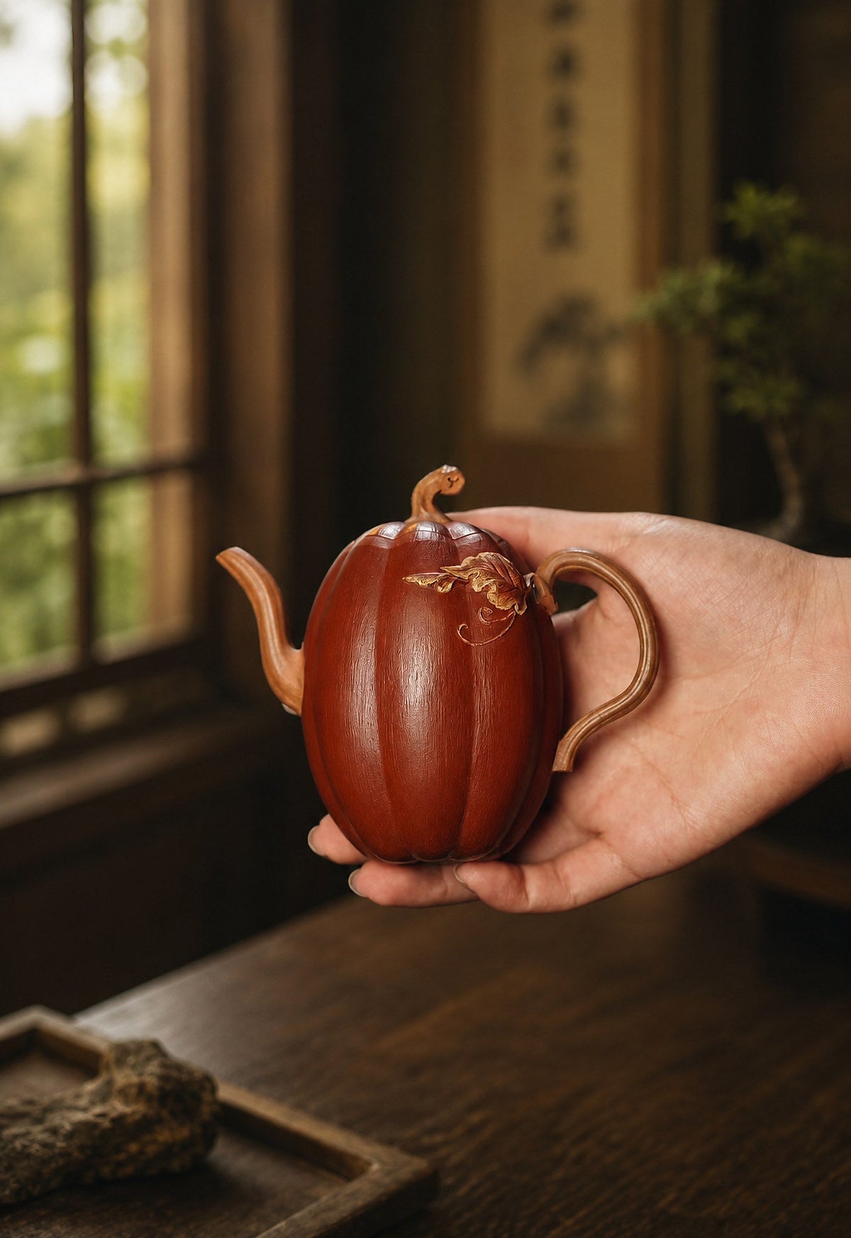 Handmade Sculptural Form Yixing Zisha Teapot – Jiangponi Clay, 208ml