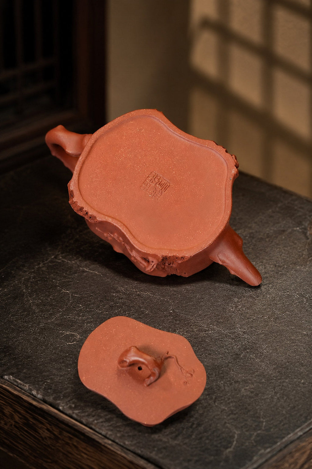 Handmade Sculptural Form Yixing Zisha Teapot – Jiangponi Clay, 180ml – No. 362