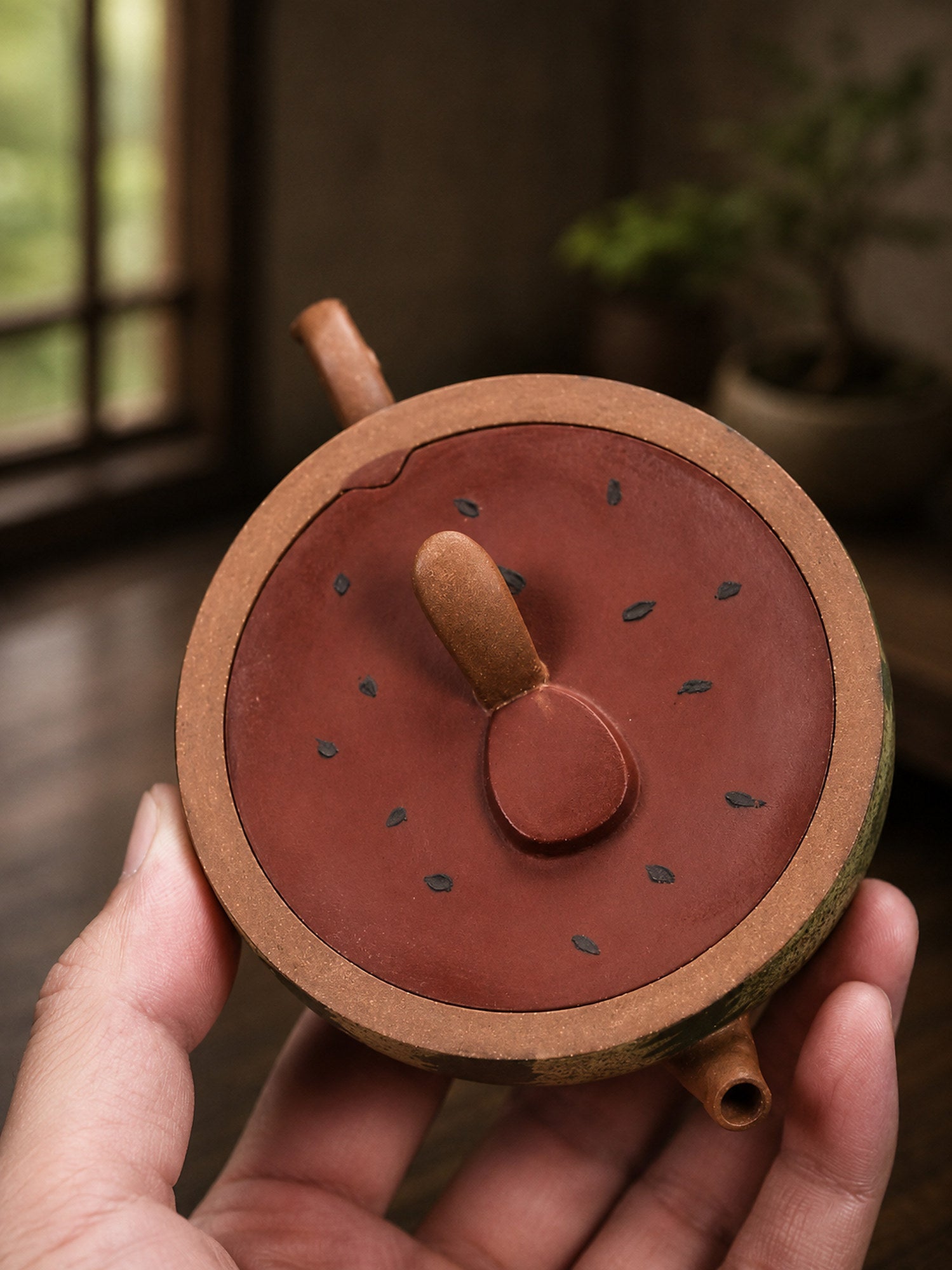 Handmade Sculptural Form Yixing Zisha Teapot – Zini Clay, 150ml