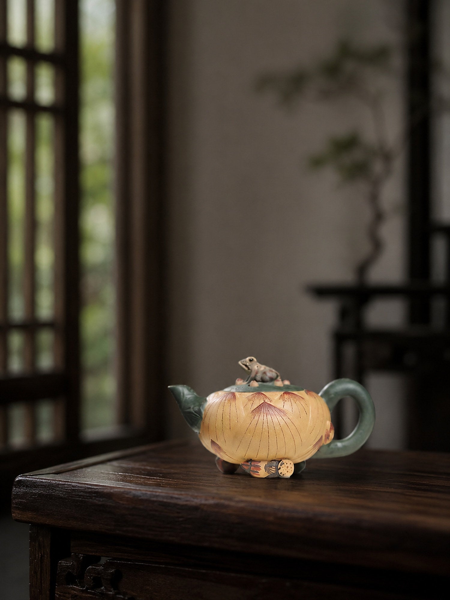 Handmade Sculptural Form Yixing Zisha Teapot – Zini Clay, 100ml – No. 303