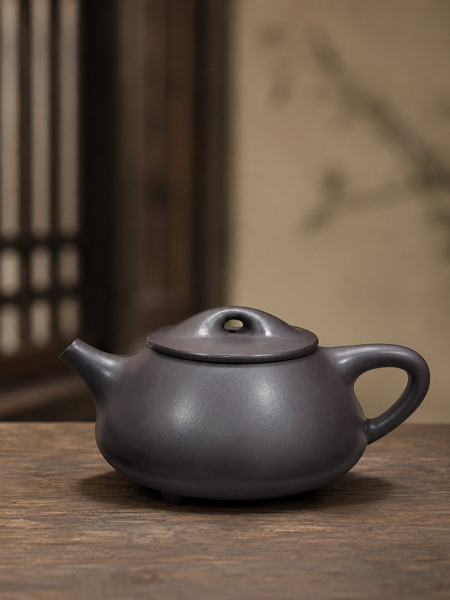 Handmade Jingzhou Shipiao Yixing Zisha Teapot – Hei Duntou Clay, 200ml