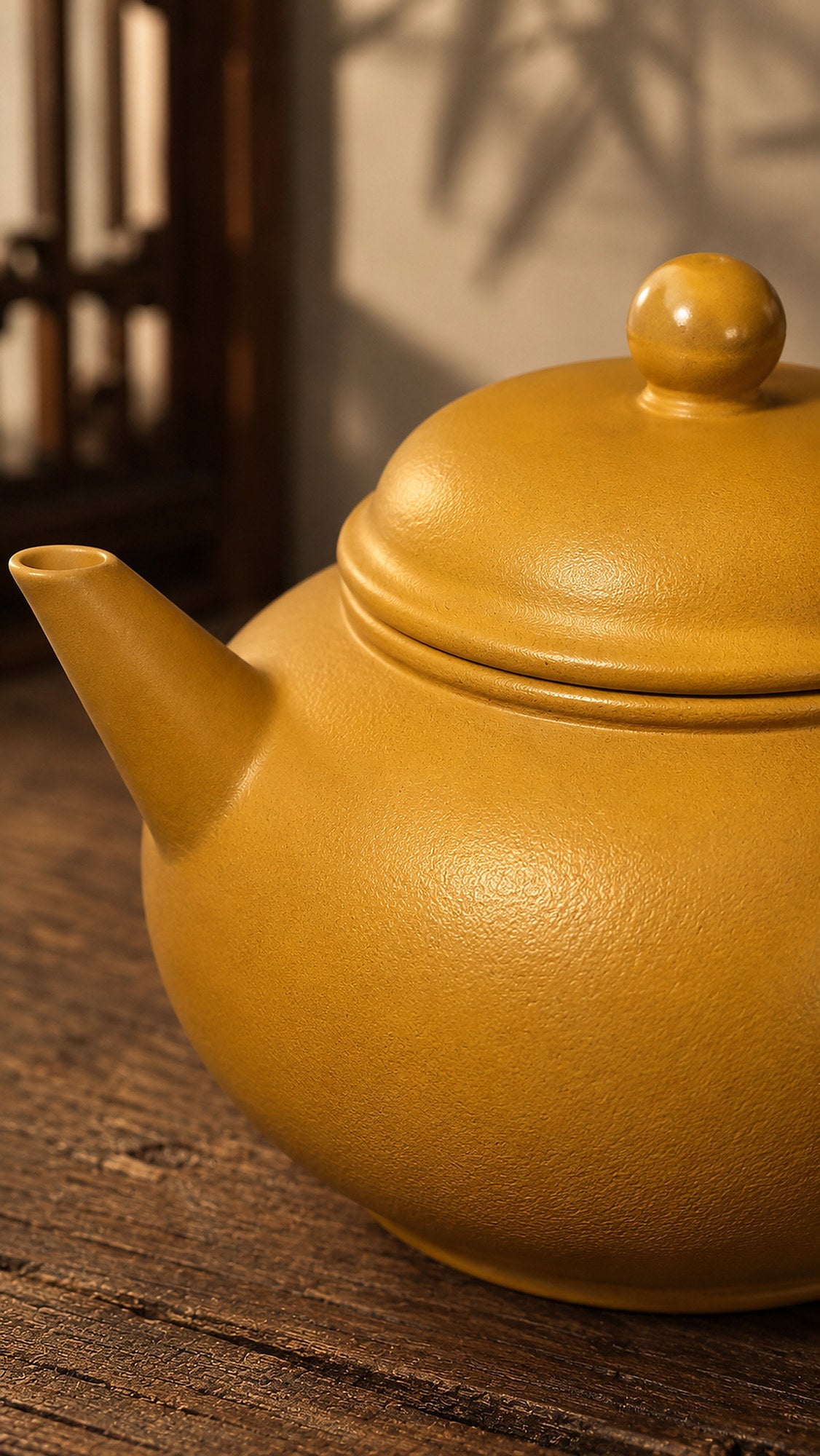 Shuiping Yixing Zisha Teapot – Golden Zhuni Clay, 150ml