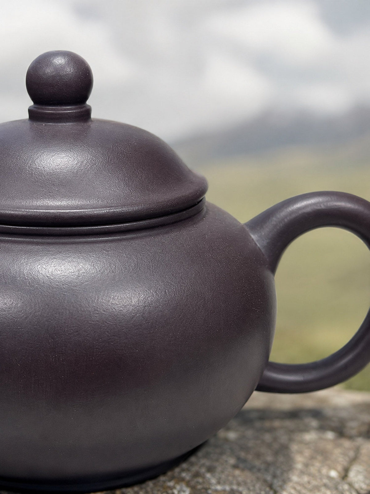 Handmade Shuiping Yixing Zisha Teapot – Hei Duntou Clay, 200ml