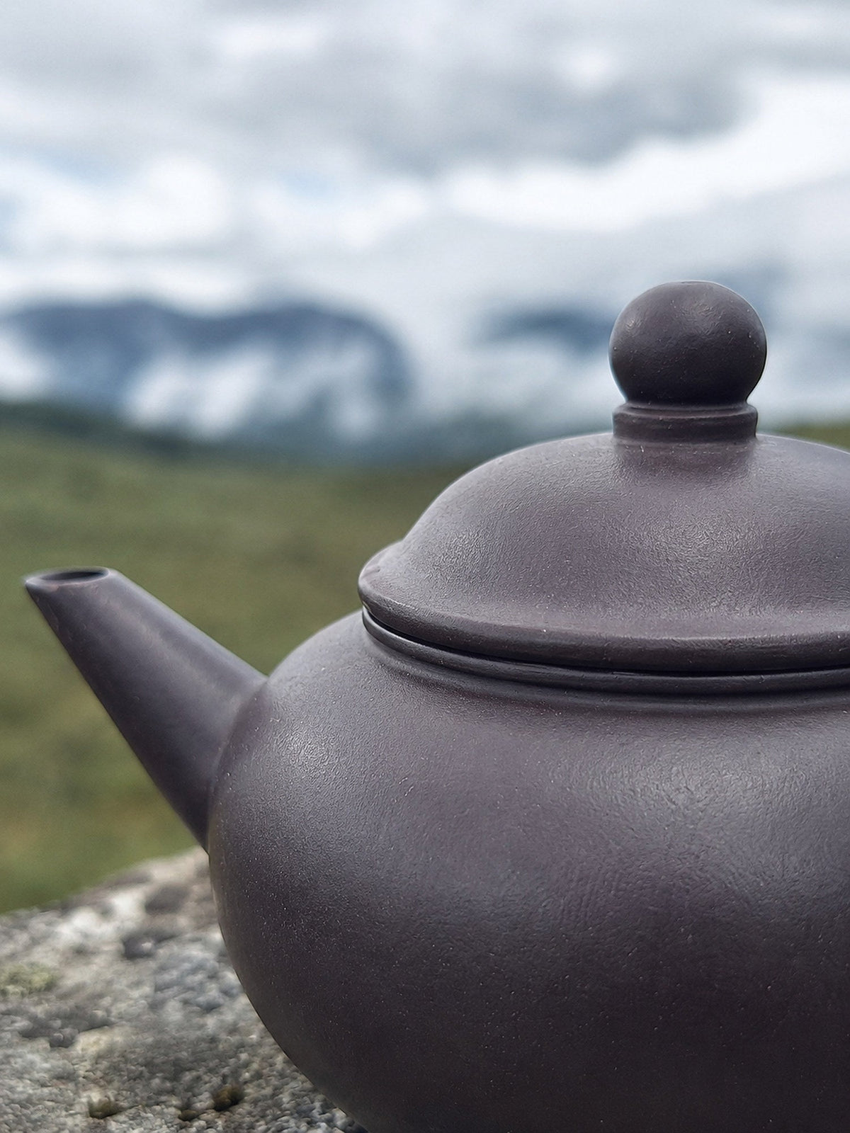Handmade Shuiping Yixing Zisha Teapot – Hei Duntou Clay, 200ml
