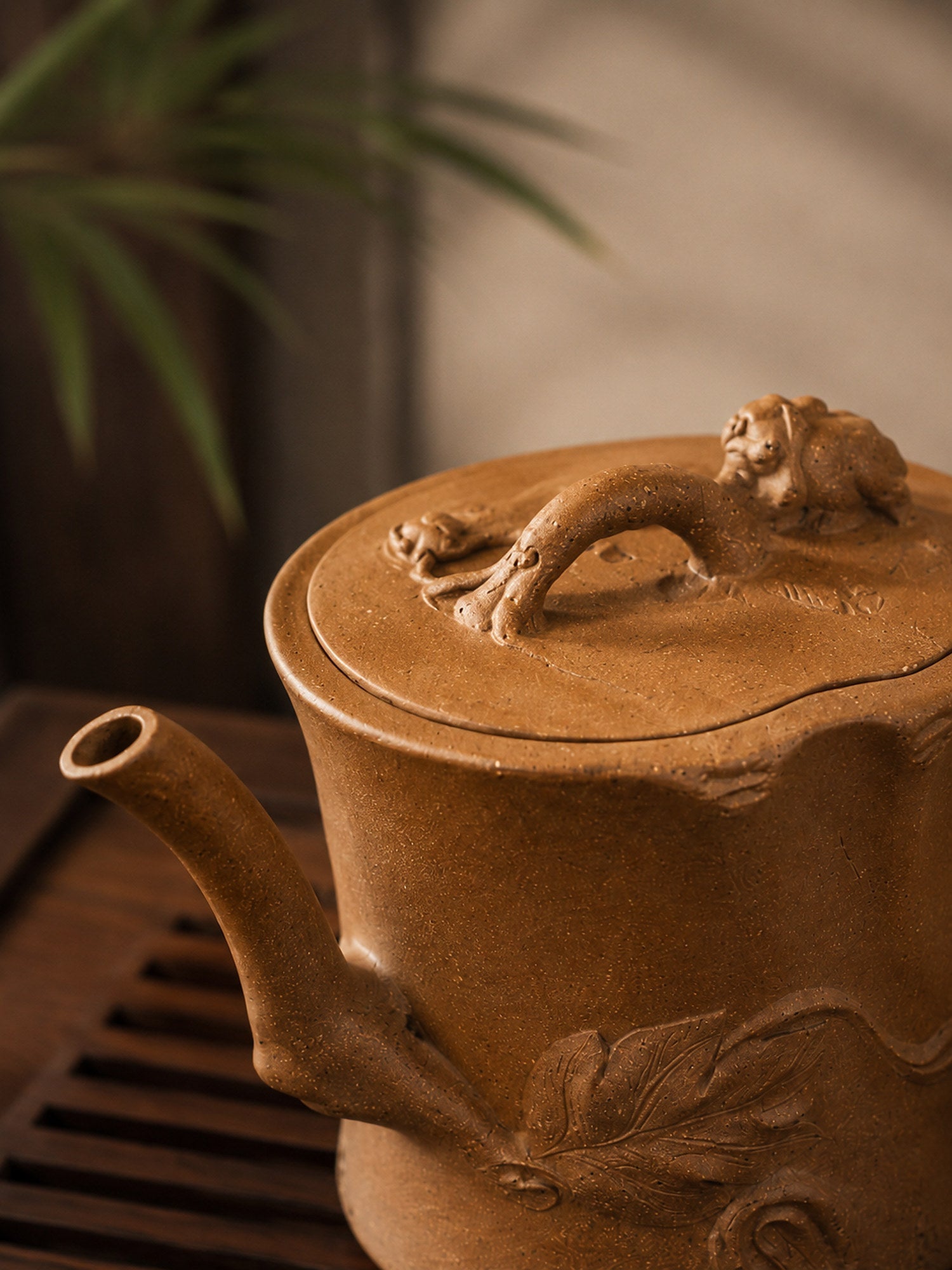 Tree-Trunk Sculptural Form Yixing Zisha Teapot – Yellow Jiangponi Clay, 130ml
