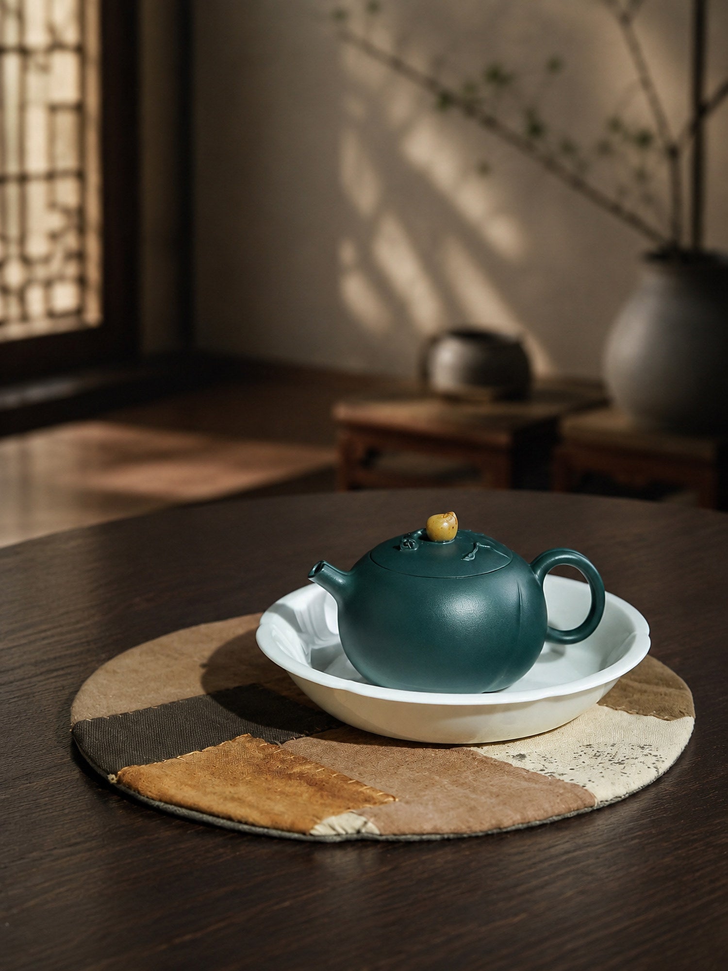 Handmade Shou Tao Xi Shi Yixing Zisha Teapot – Dark Luni Clay, 180ml