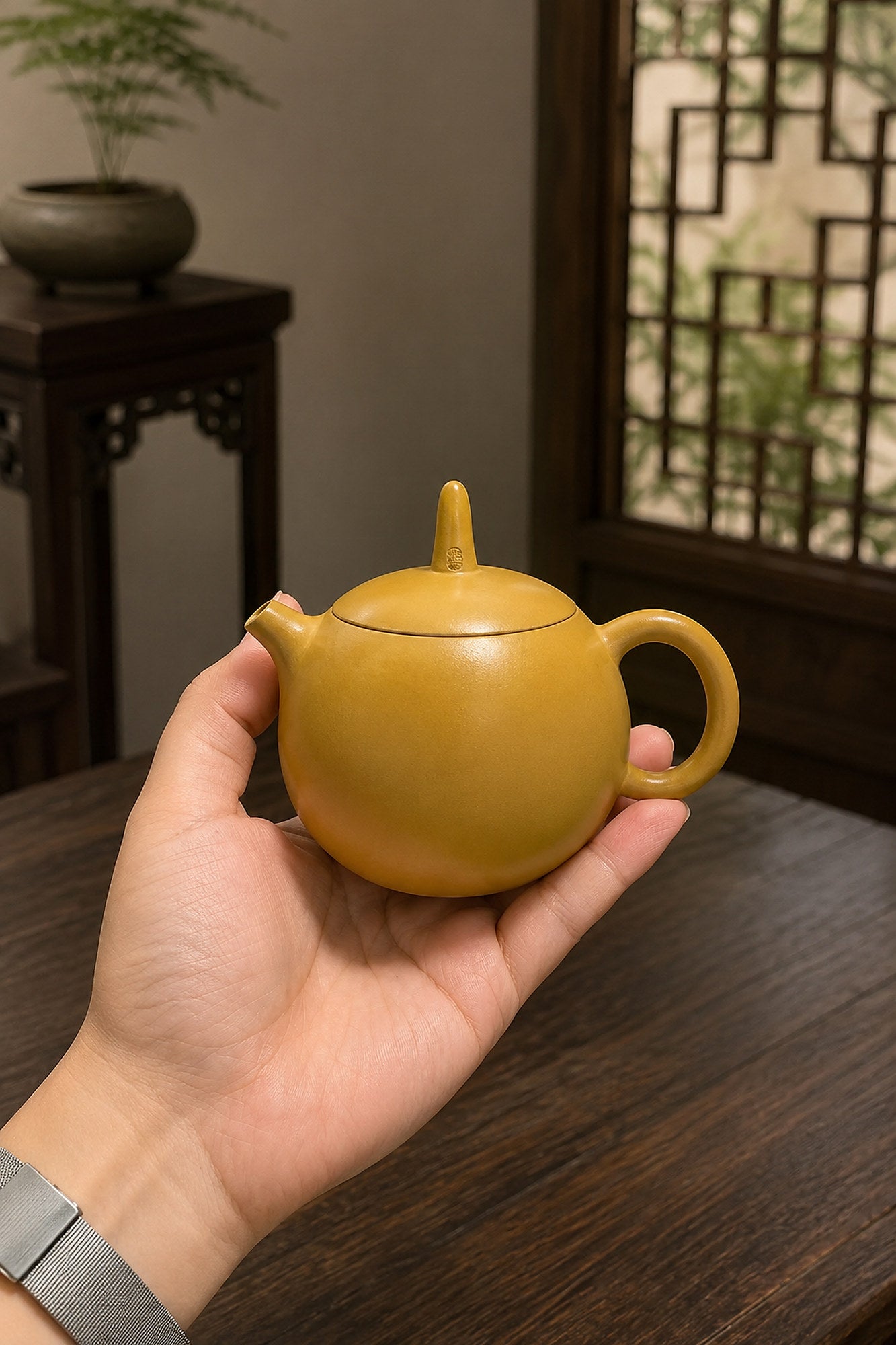 Xishi Yixing Zisha Teapot – Golden Duanni Clay, 90ml