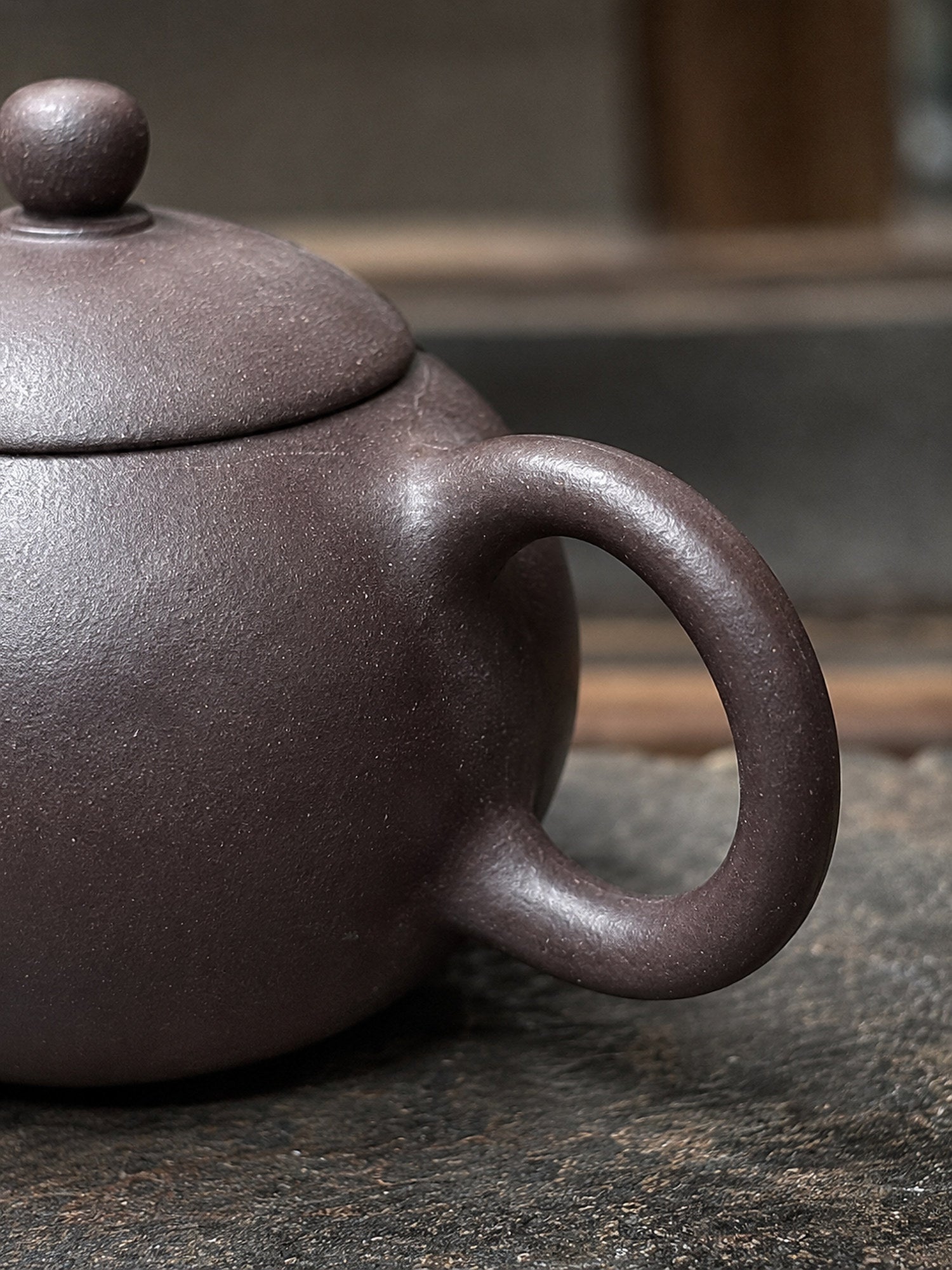 Handmade Xishi Yixing Zisha Teapot – Hei Duntou Clay, 130ml