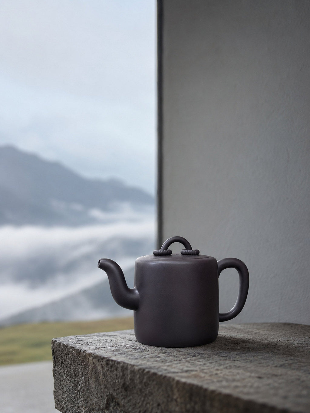 Handmade Shuang Quan Yang Tong Yixing Zisha Teapot – Hei Duntou Clay, 330ml