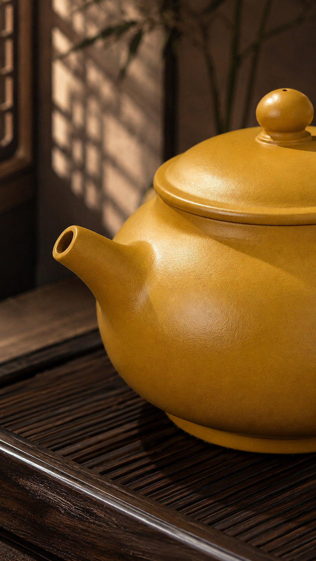 Yuan Bao Yixing Zisha Teapot – Golden Zhuni Clay, 150ml